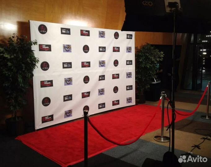 Печать баннеров и пресс воллы на праздник фотозона
