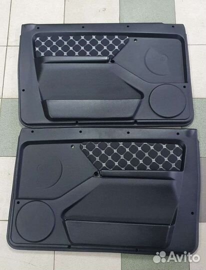 Обшивка двери Нива Урбан