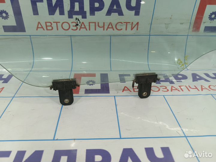 Стекло двери передней правой Hyundai Grand Starex