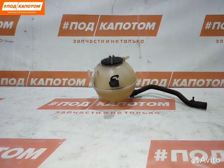 Бачок расширительный Volkswagen Tiguan 2010