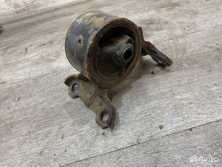 Опора кпп Mitsubishi Lancer