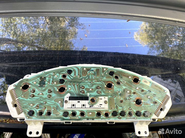 Щиток приборов Mitsubishi Galant 8