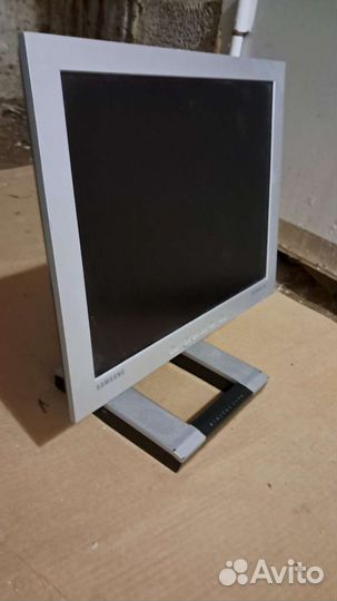 Монитор Samsung syncmaster 152T