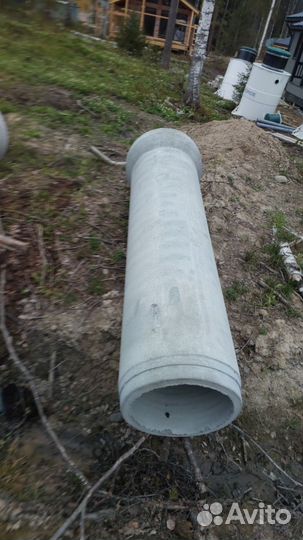 Труба бетонная в канаву на заезд