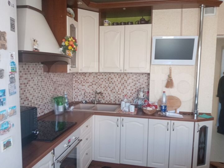 2-к. квартира, 57 м², 5/17 эт.