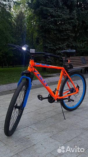 Фонарик, повортник на велосипед