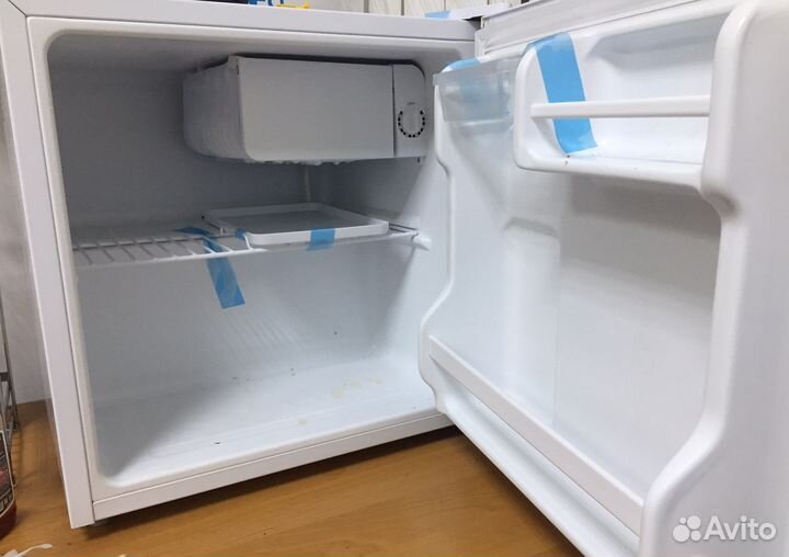 Холодильник мини Hyundai