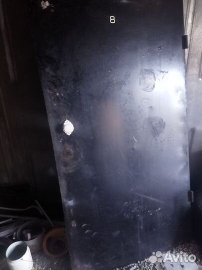 Металлическая дверь бу