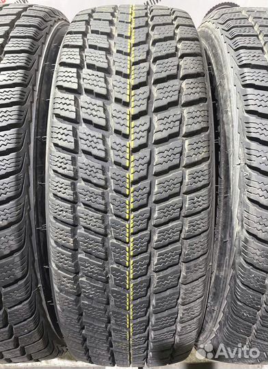 Roadstone Winguard SUV 215/65 R16 95N