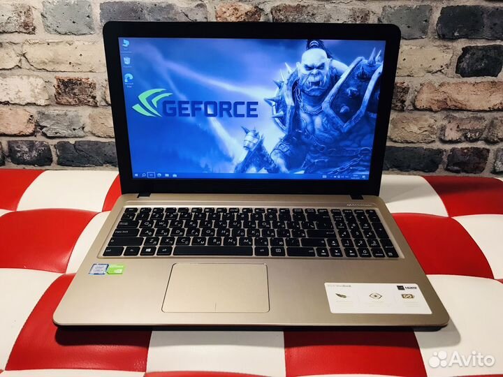 Игровой Asus Core i3 8Gb SSD GeForce MX 110 FullHD