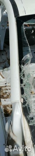 Стойка крыши лобовая правая Renault Fluence