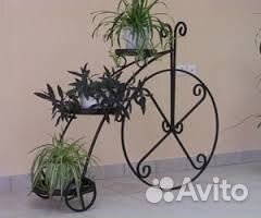 Кованная подставка для цветов