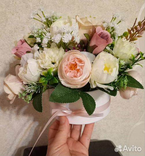 Интерьерные украшение из искусственных цветов