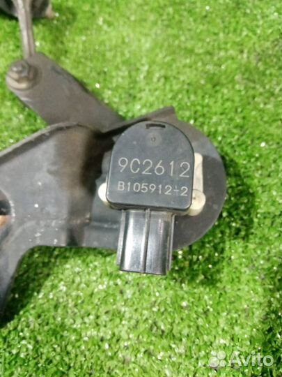 Датчик положения кузова задний Subaru Legacy