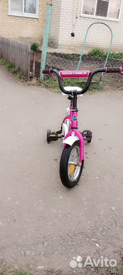 Детский велосипед с ручкой