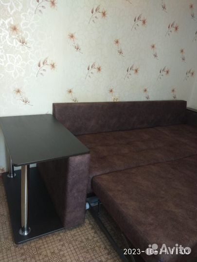 Диван продам