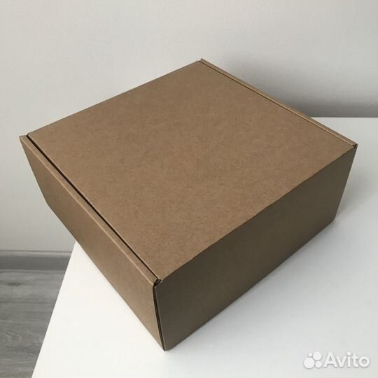 Картонные крафт коробки 20 на 20см