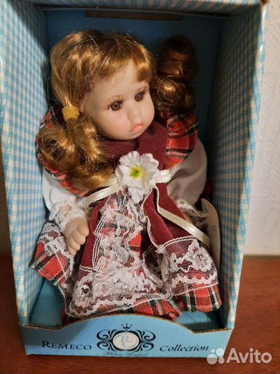 Кукла фарфоровая коллекционная