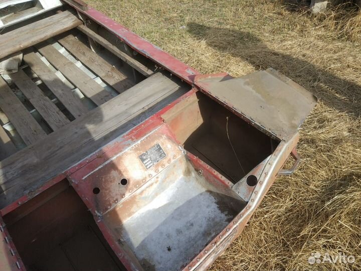 Лодка Обь М