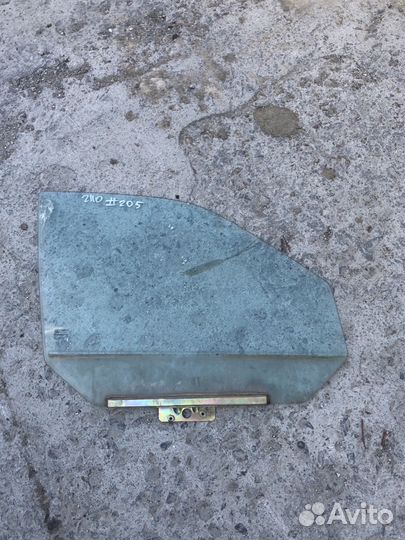 Правое переднее дверное стекло ваз 2110 2111 2112