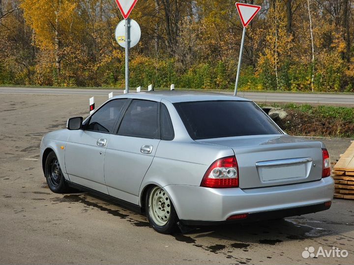 LADA Priora 1.6 МТ, 2011, 180 000 км