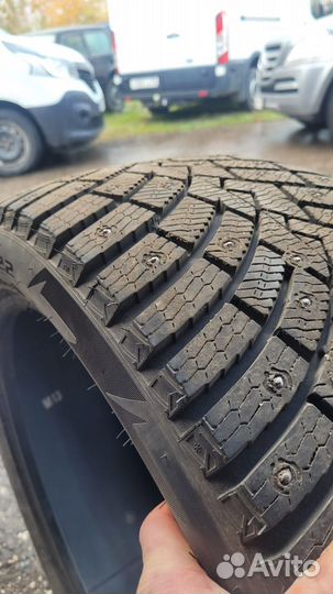 Pirelli Scorpion Ice Zero 2 285/40 R22