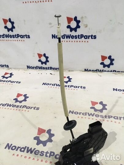 Замок двери задний правый Land Rover Range Rover