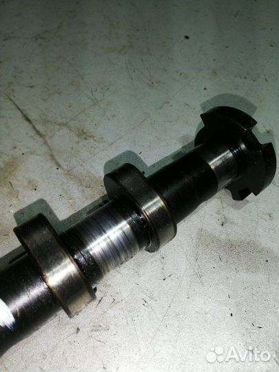 Распредвал впускной Volkswagen Passat B6 2.0 BPY