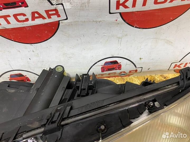 Фара левая Ford Mondeo 3