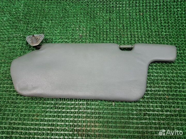 Козырек солнцезащитный правый Nissan Almera N15