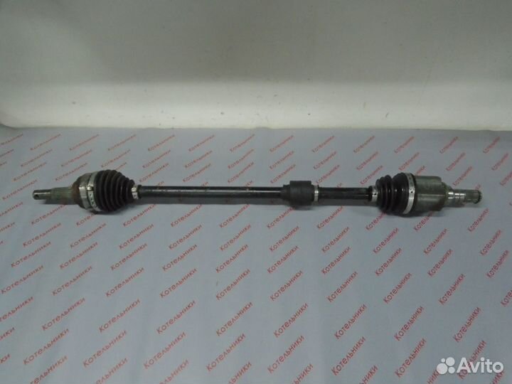 Nissan 39100-EL10A Вал приводной правый