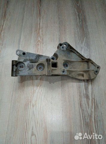 Кронштейн крепление навесного оборудования площадк