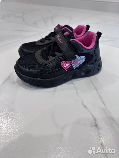 Кроссовки для девочки