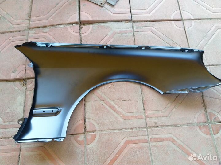 Крыло переднее левое Mercedes CLK W208