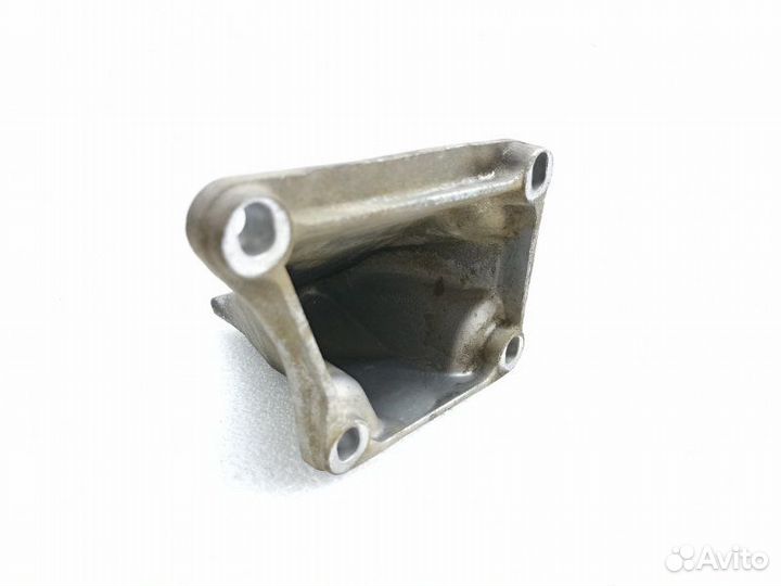 Кронштейн опоры двигателя правый Bmw 7-Series E65