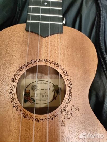 Укулеле enya