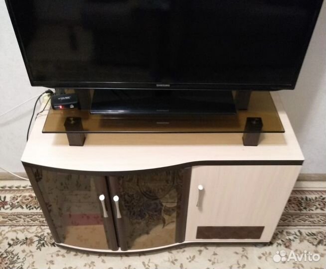 Тумба под телевизор
