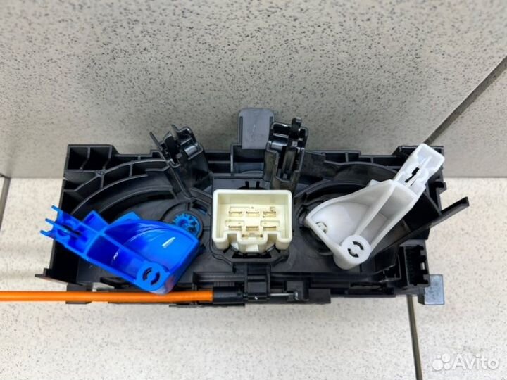 Блок управления отопителем Renault Arkana пробег