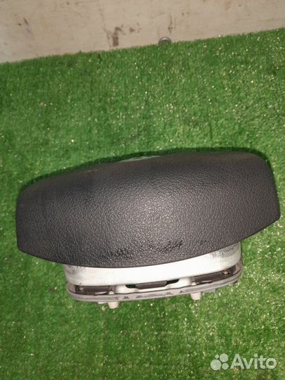 Подушка безопасности в руль (airbag) Volkswagen