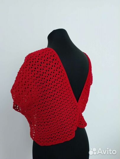 Ажурный топ вязаный крючком