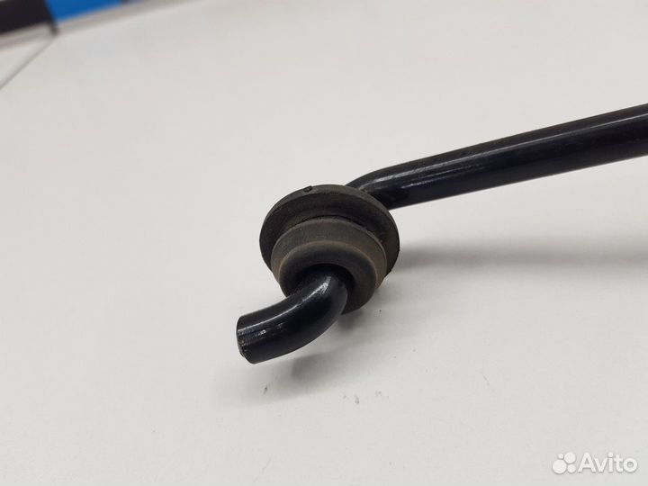 Держатель капота (Skoda Octavia)