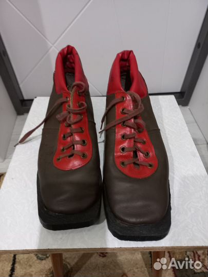 Лыжные ботинки классические