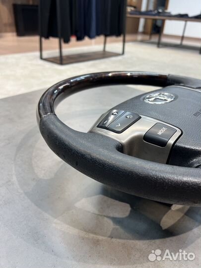 Руль на toyota land cruiser 200