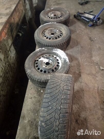 Колеса р 15 на Логан