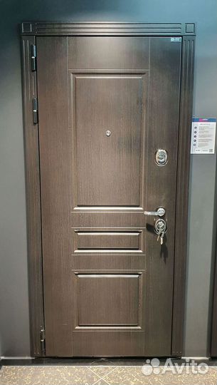 Дверь входная Коричневая шумо-изоляционная