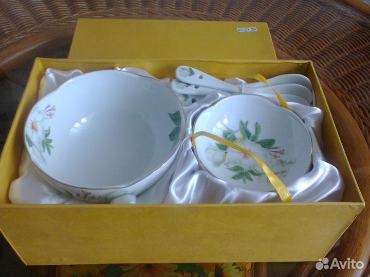 Набор посуды для чаепития