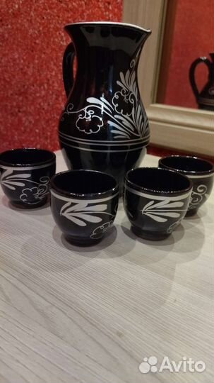 Глиняный кувшин и стаканчики, новые