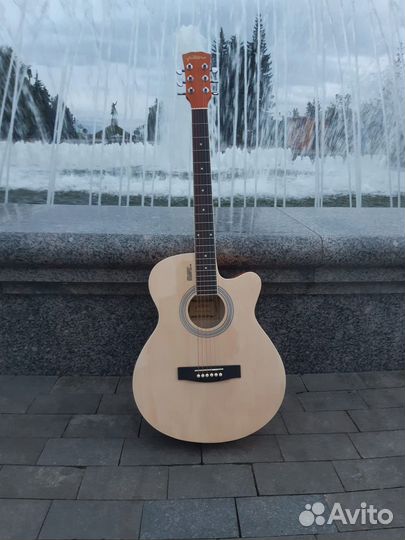 Гитара акустическая