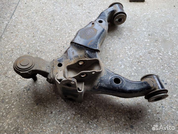 Рычаг передний нижний Lexus, Toyota