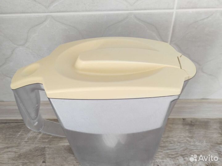 Кувшин для очистки воды